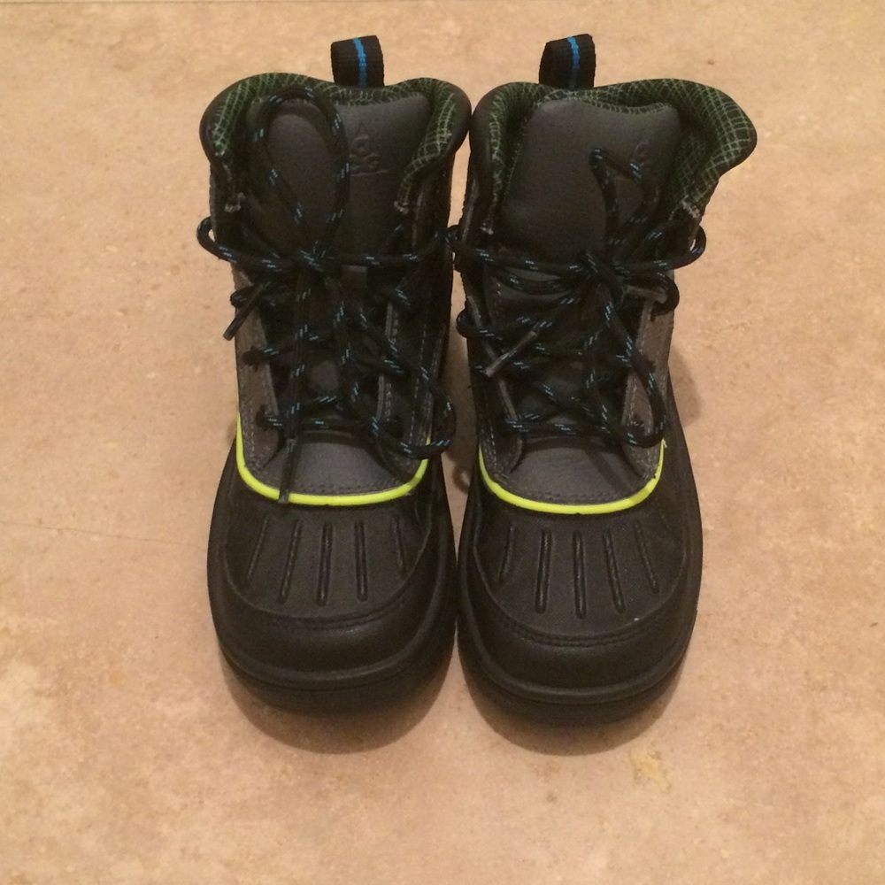 NIKE ACG Kids’ Woodside High Boots